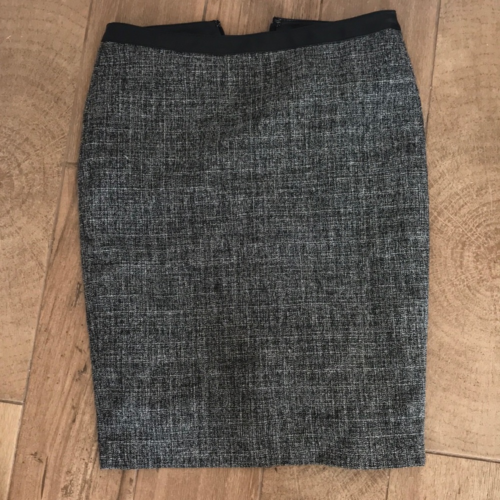Ann Taylor size 0 pencil skirt with pleather top